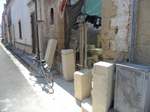 Blocchi di pietra leccese